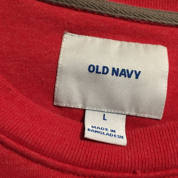 Unisex Old Navy Santa 🎅 Sweatshirt - Picture 4 of 9